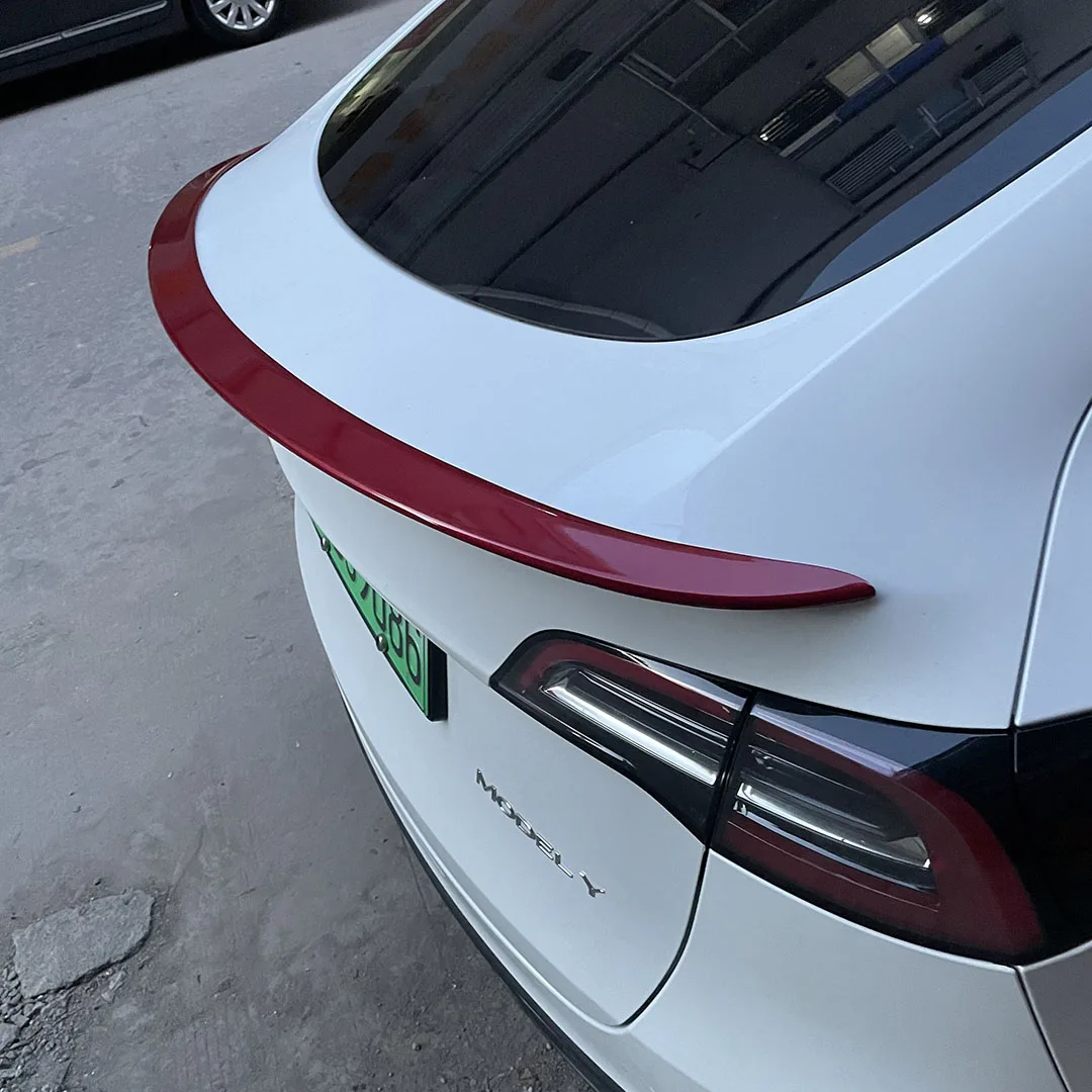 Oglekļa šķiedras aizmugurējais spoileris ir piemērots Tesla Model Y aizmugures augšējā spārna ir matētā melnā oriģinālās auto Lpp versija modelis y