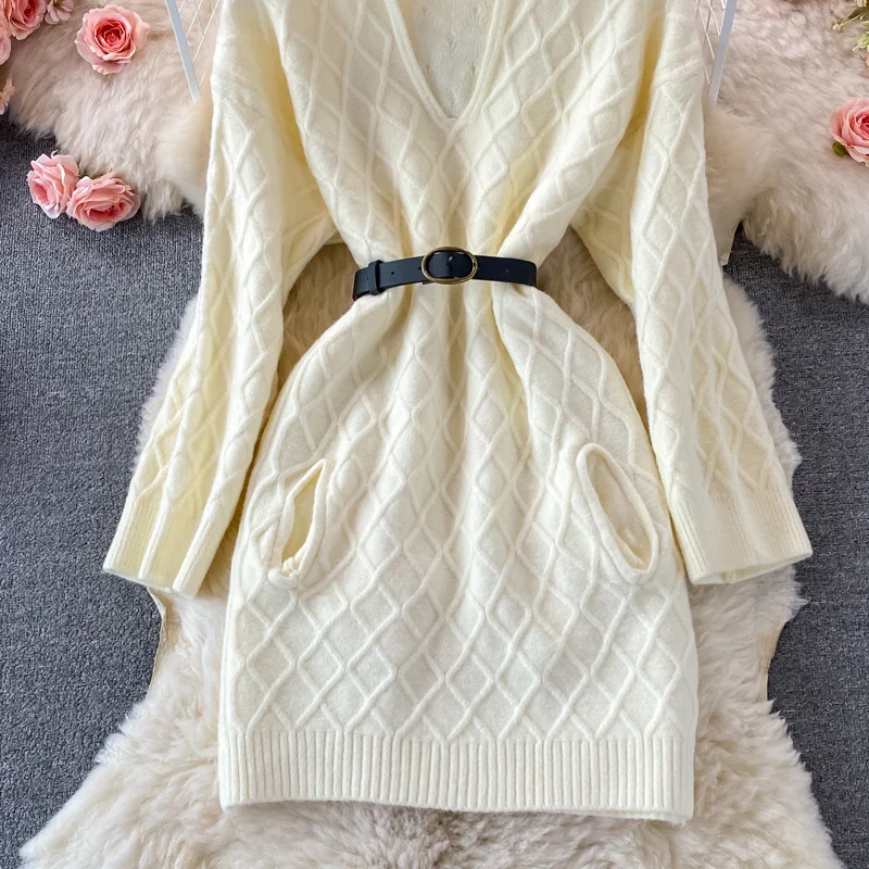 Ir 2021. Rudens Jaunās Sieviešu Vestidos Kleita Gadījuma Elegants Vintage garām Piedurknēm Zaudēt Lielo Izmēru Īss Džemperis Kleita Trikotāžas Mini Kleita 1